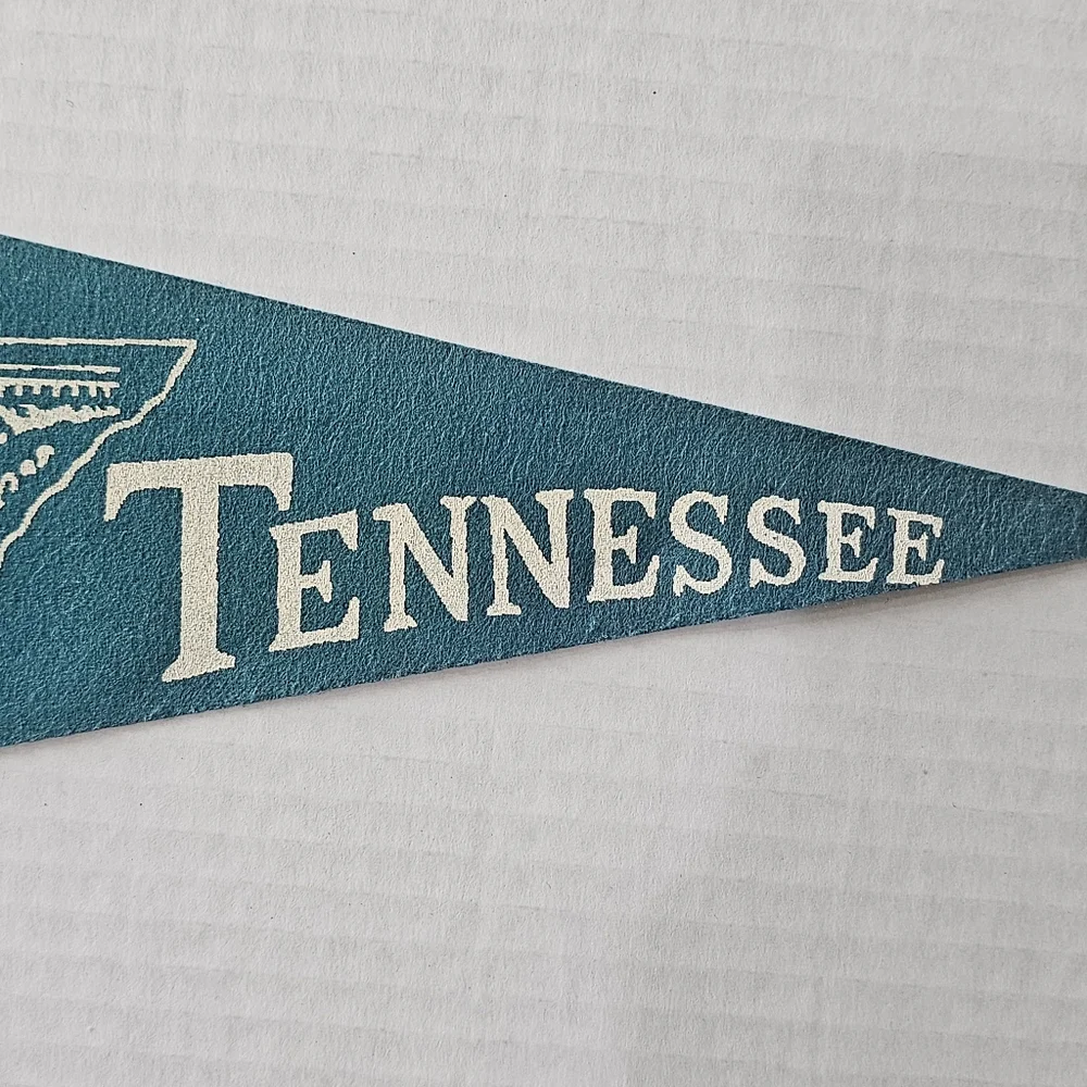1950’s Tennessee Souvenir Felt Pennant Volunteer State Original Tag 👀